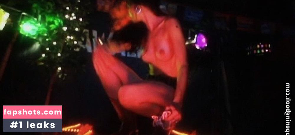 Helen Cris gallery photo #2