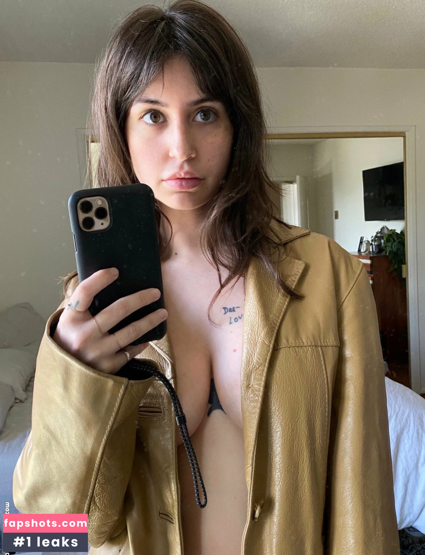 Helen gallery photo #4