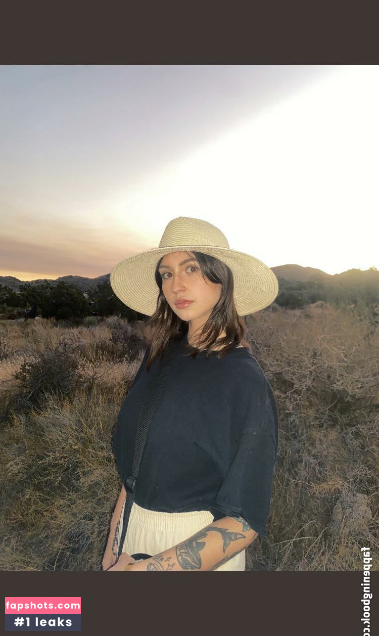 Helen gallery photo #8