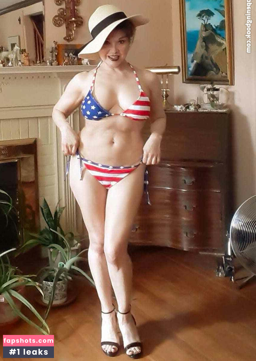 Helena Antonaccio gallery photo #28