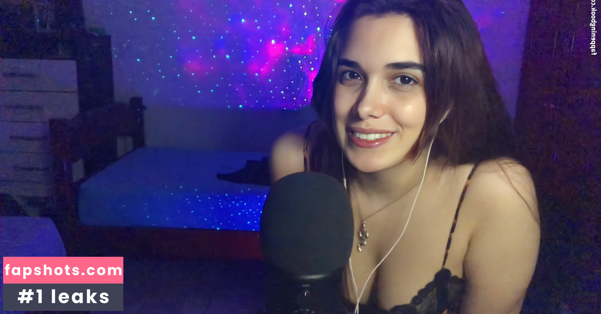 Helena ASMR gallery photo #2