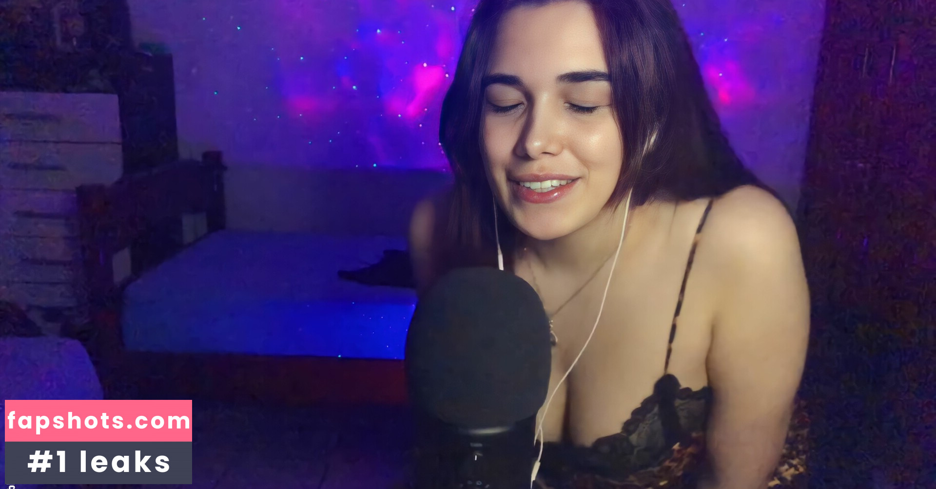 Helena ASMR gallery photo #9