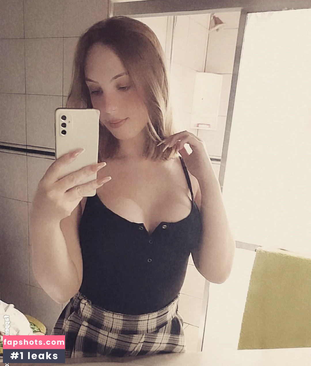 Helena Borba gallery photo #3