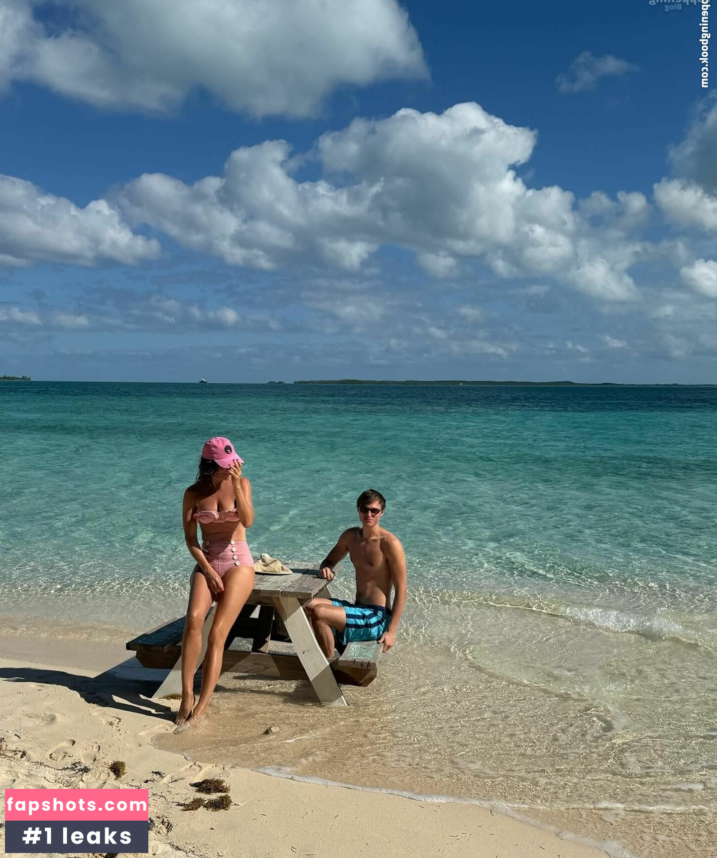 Helena Christensen gallery photo #2