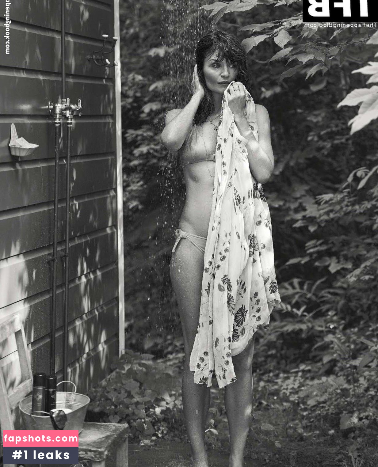 Helena Christensen gallery photo #104