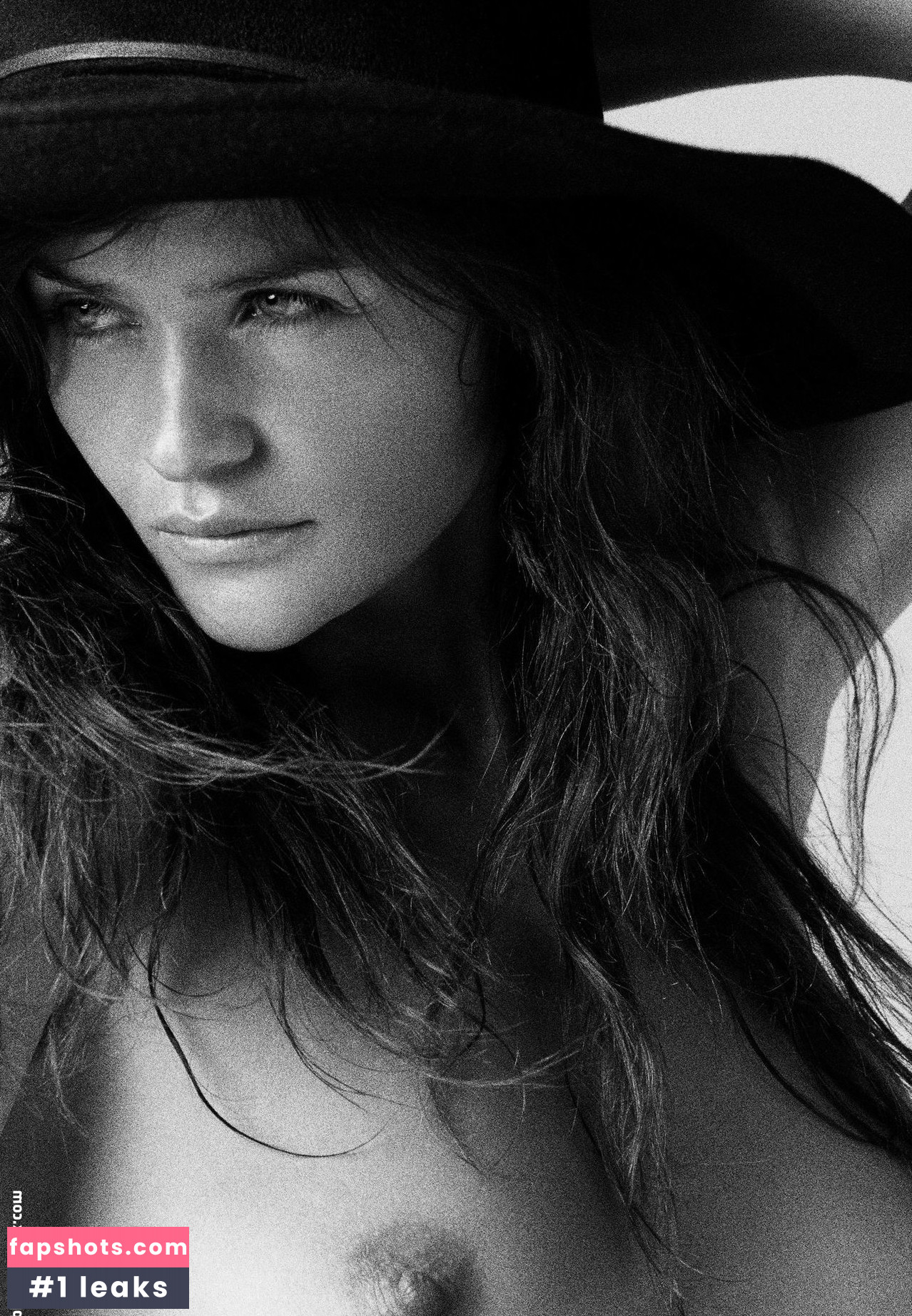 Helena Christensen gallery photo #125