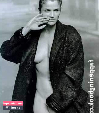 Helena Christensen gallery photo #145