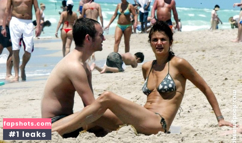 Helena Christensen gallery photo #160