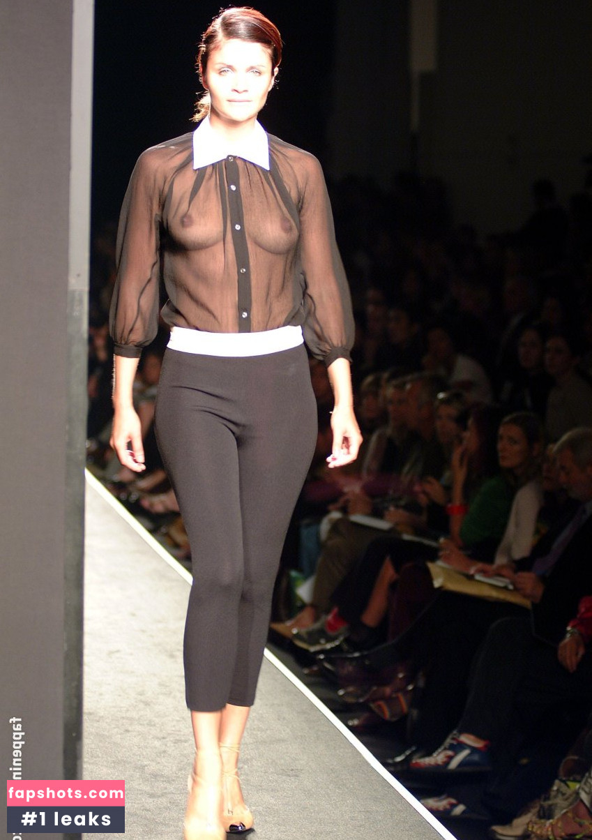 Helena Christensen gallery photo #163