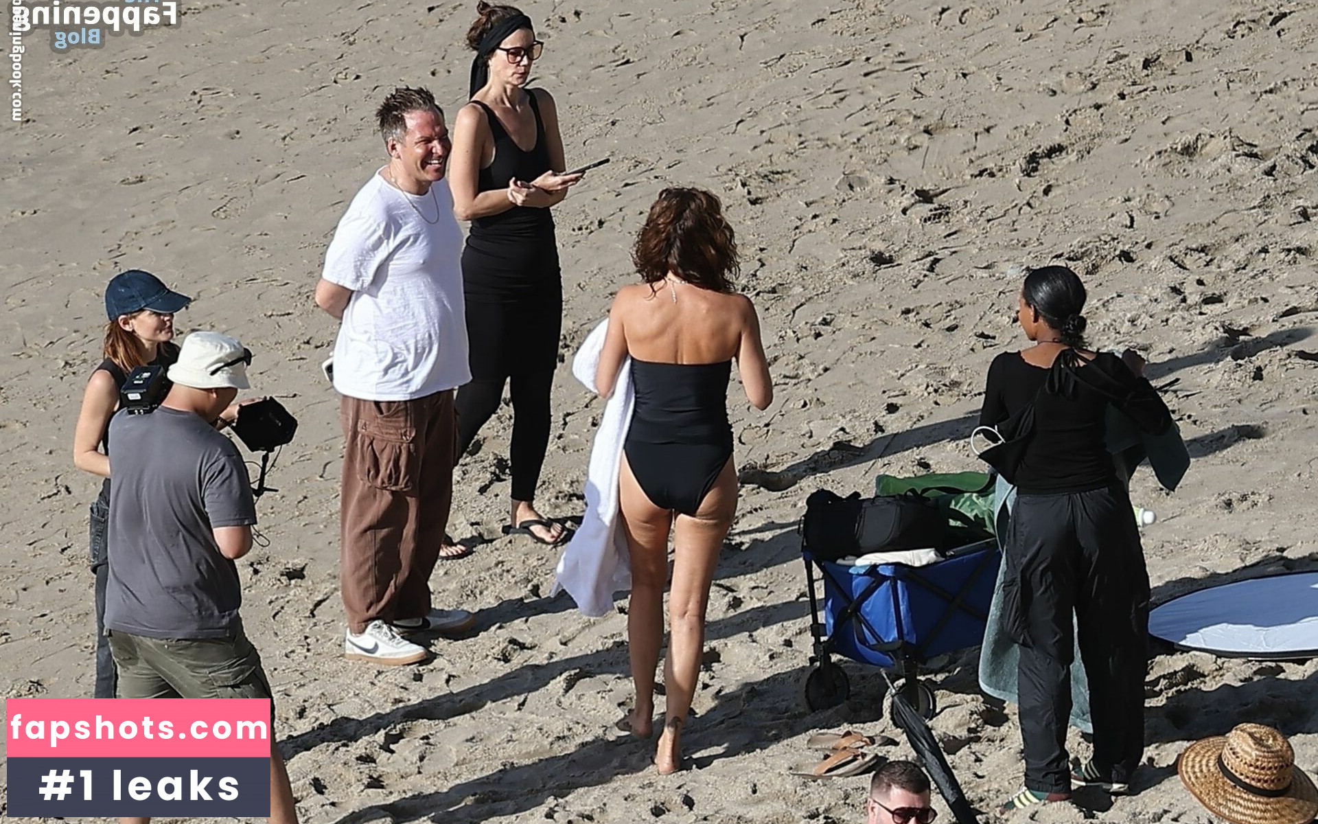 Helena Christensen gallery photo #38