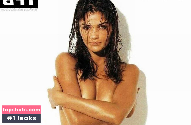 Helena Christensen gallery photo #62
