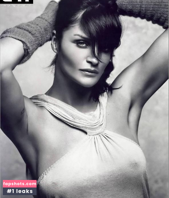 Helena Christensen gallery photo #67