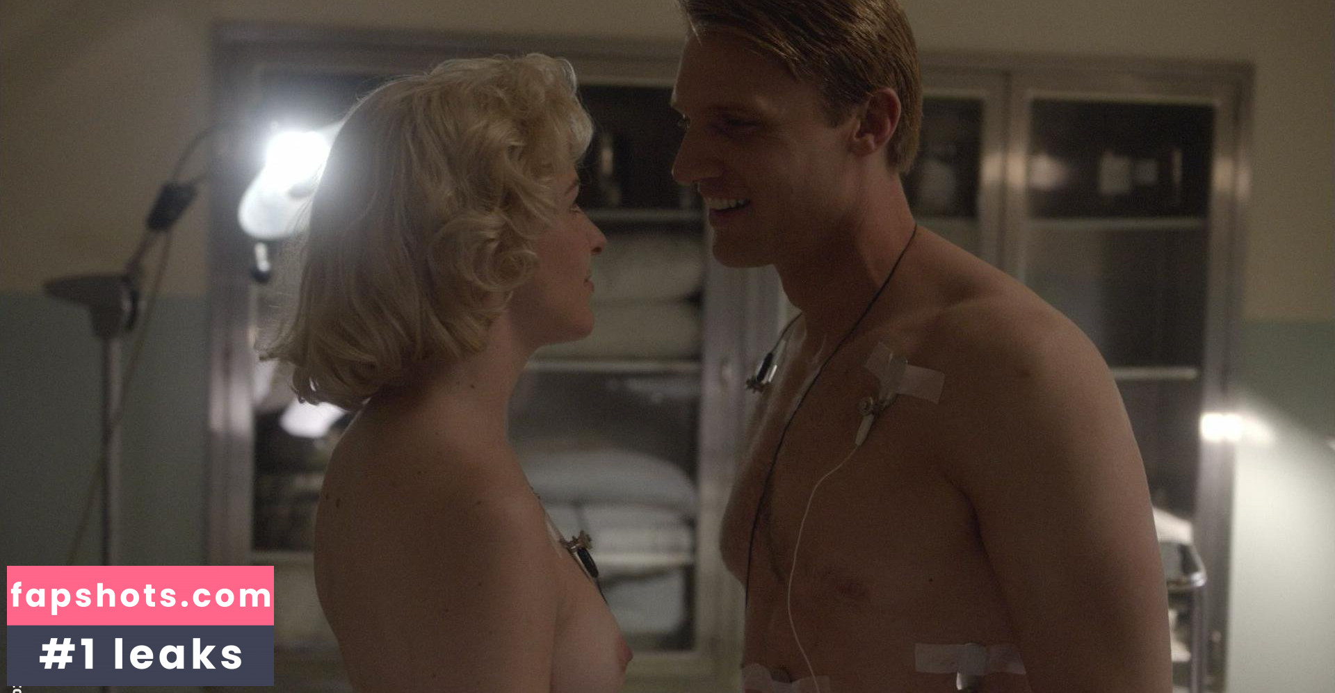 Heléne Yorke gallery photo #16