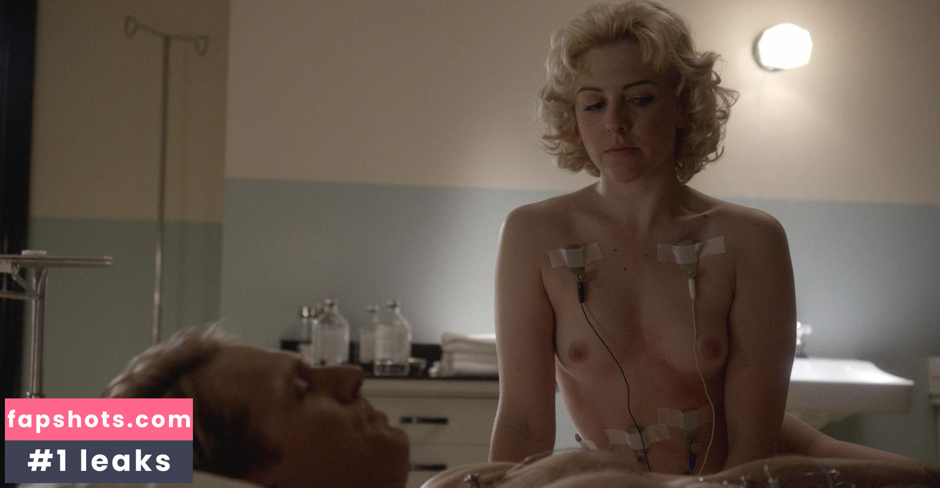 Heléne Yorke gallery photo #17