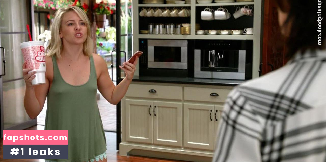 Heléne Yorke gallery photo #39