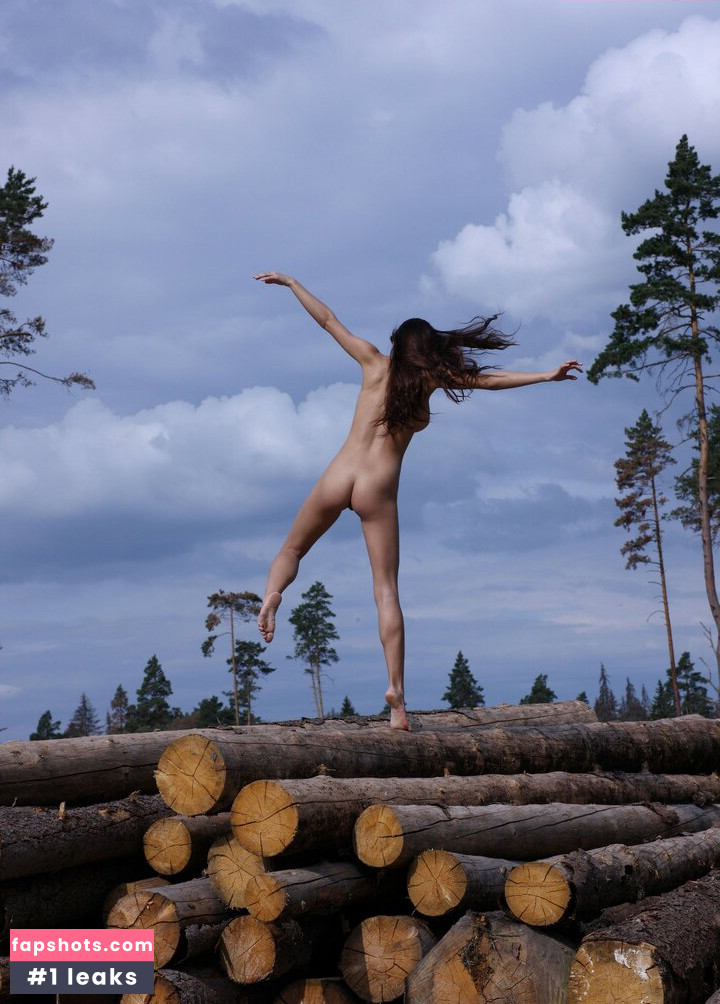 Helga Lovekaty gallery photo #1060