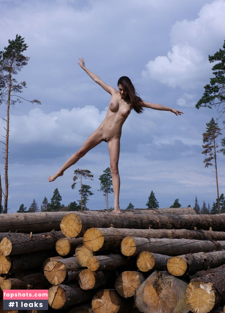 Helga Lovekaty gallery photo #1063