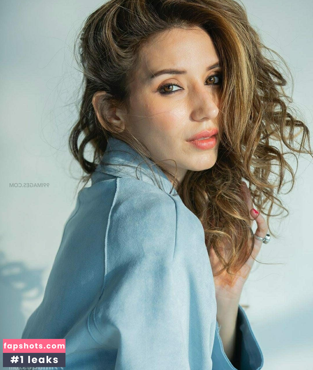 Heli Daruwala gallery photo #20