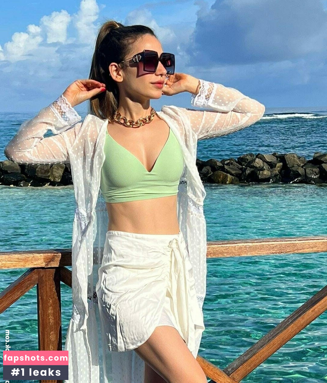 Heli Daruwala gallery photo #29