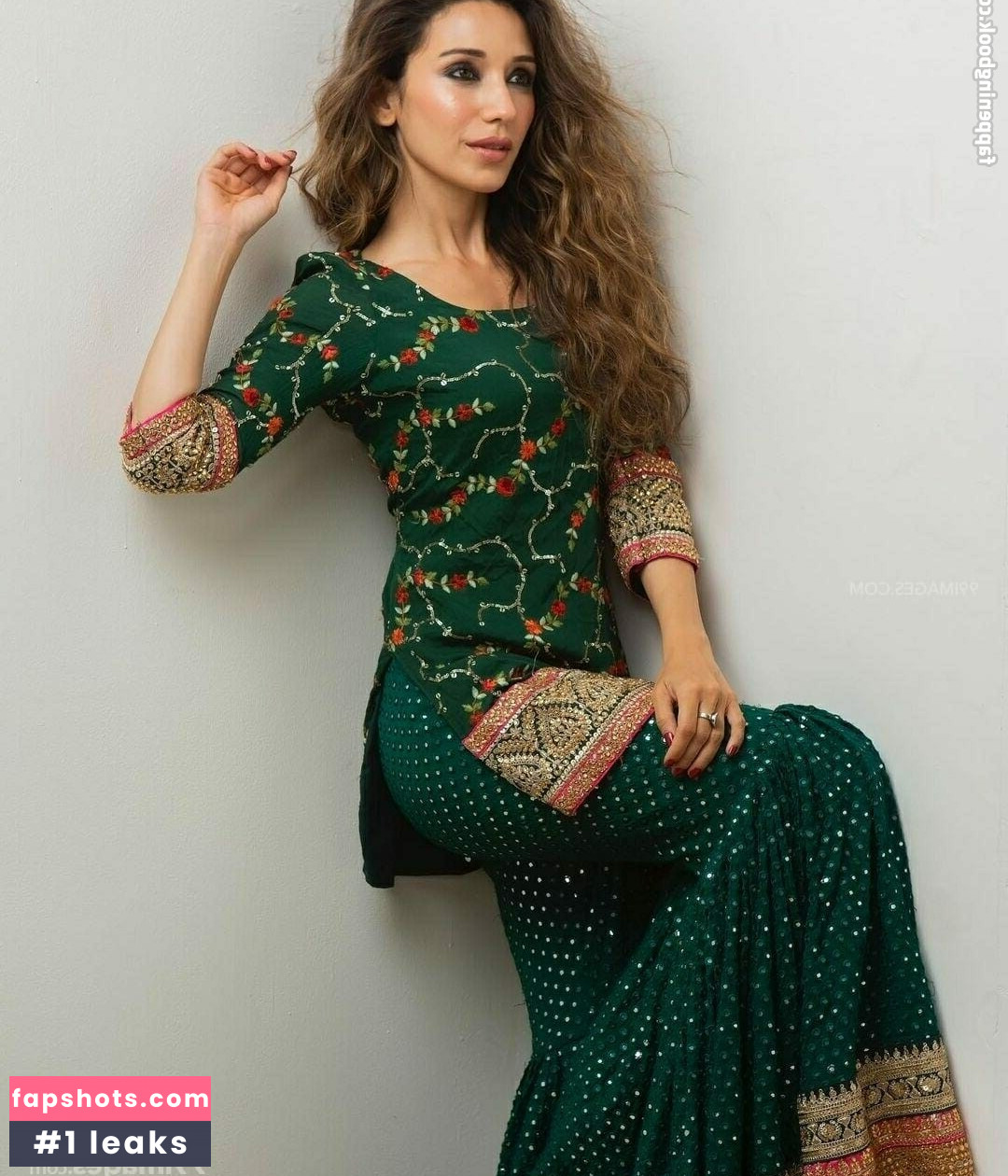 Heli Daruwala gallery photo #30