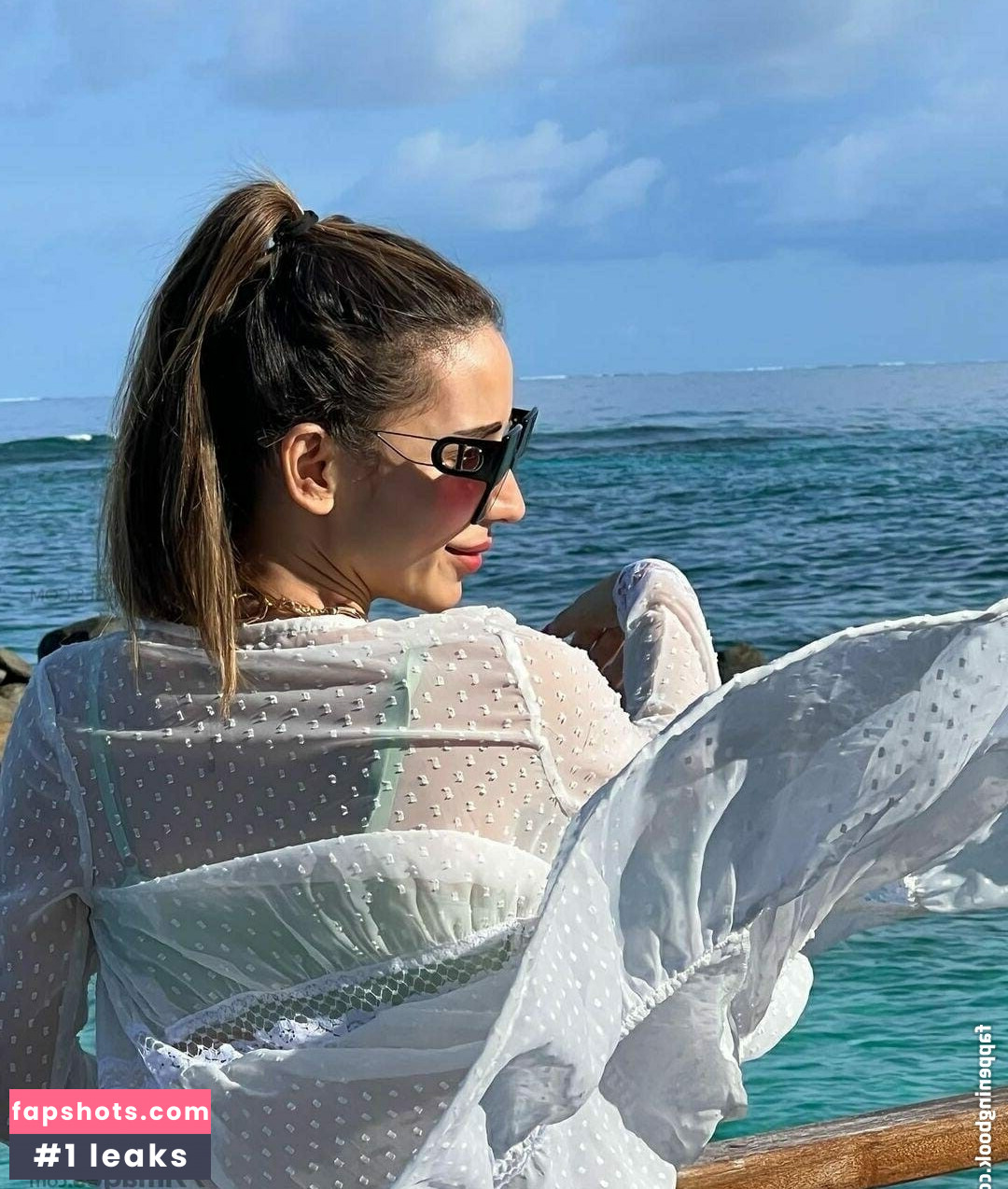 Heli Daruwala gallery photo #31