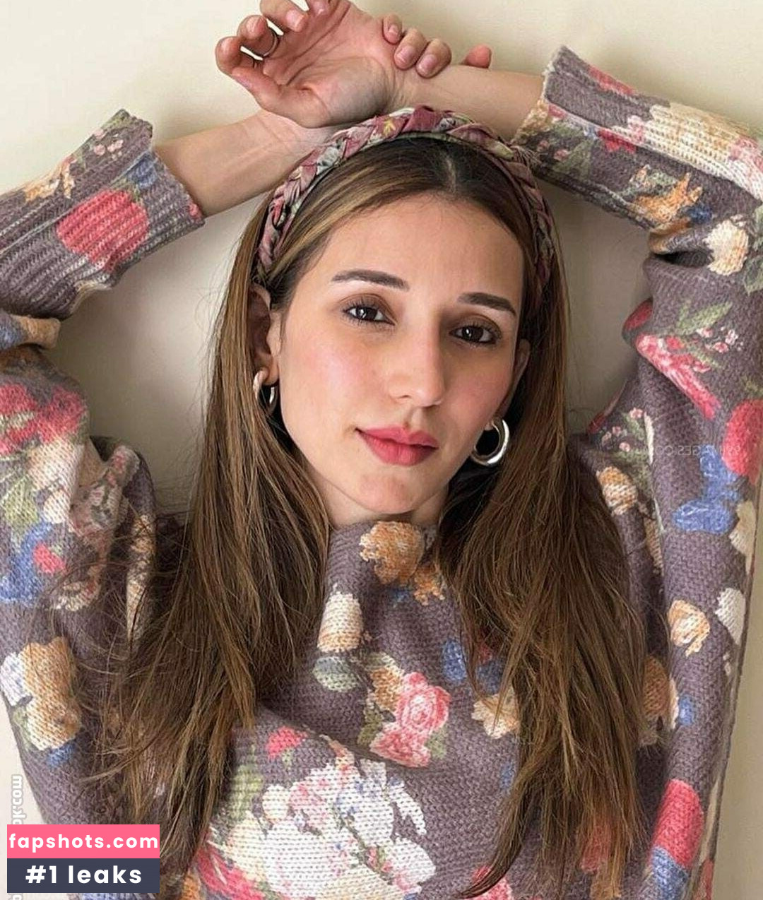 Heli Daruwala gallery photo #38