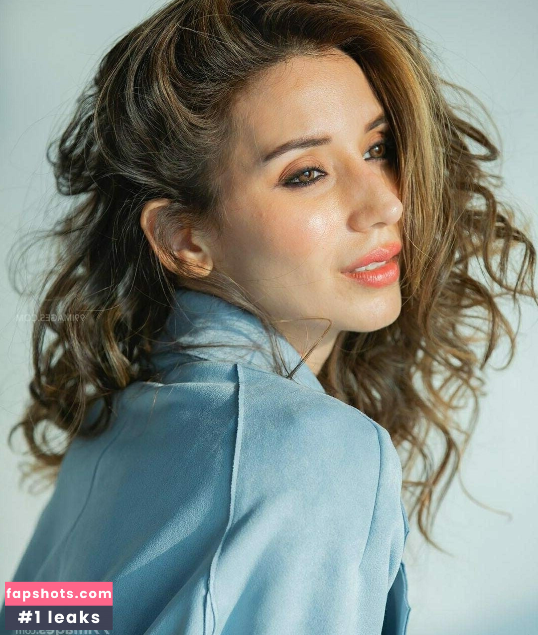 Heli Daruwala gallery photo #39