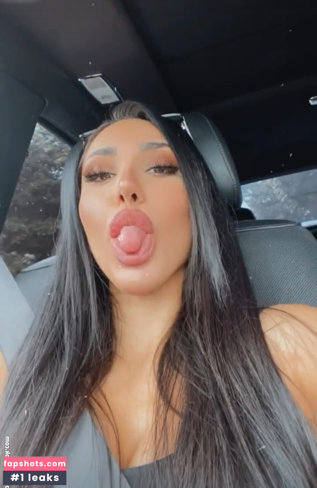 Heli Kenzi gallery photo #7