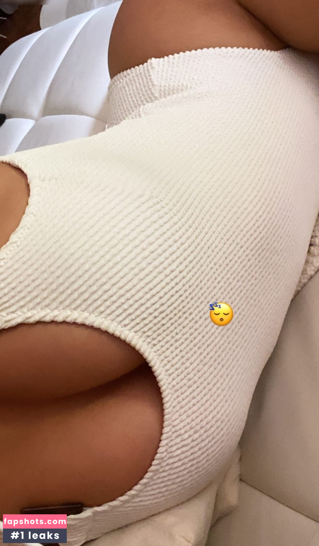 Hellozoey_ gallery photo #4