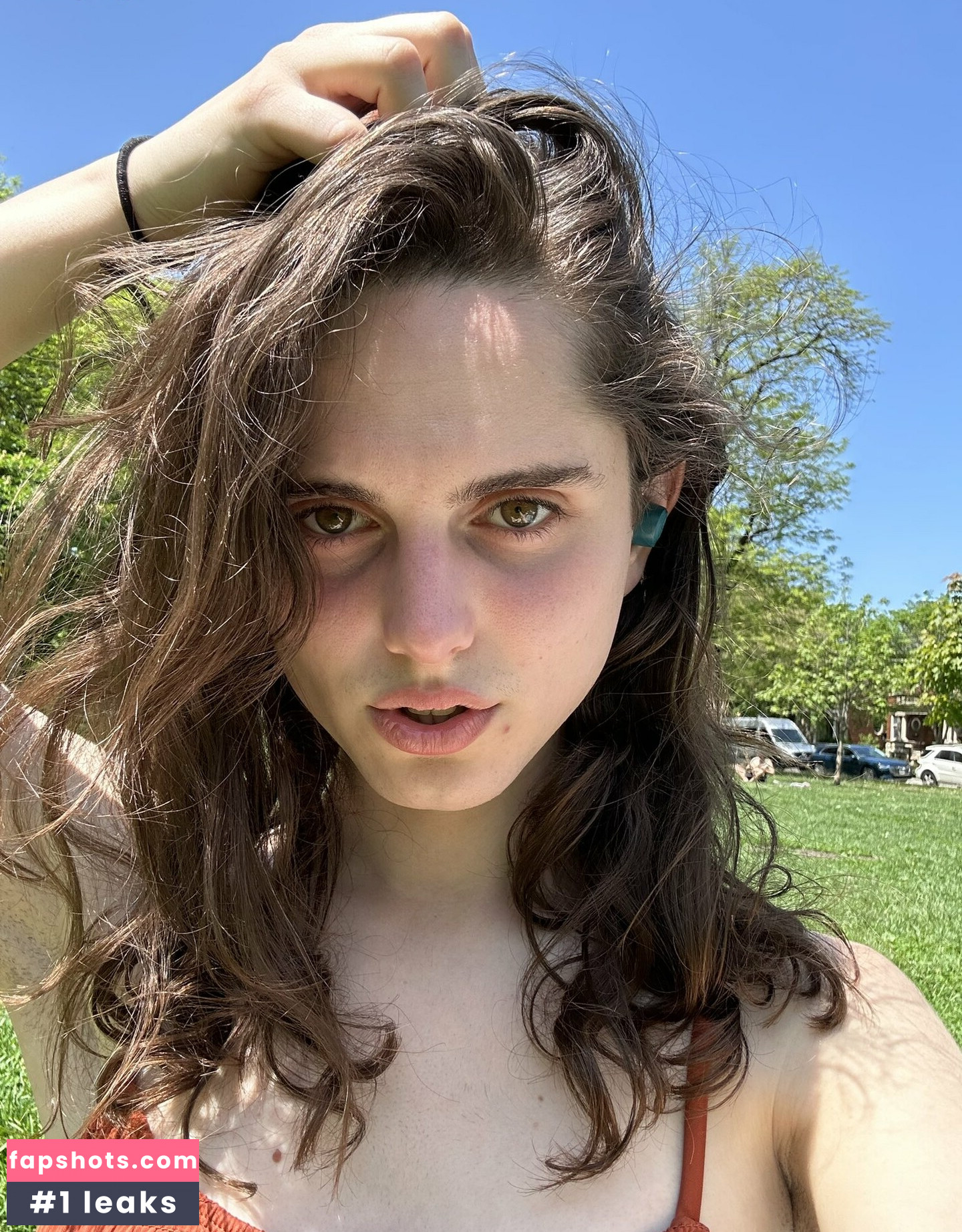 Helmet Girl gallery photo #13