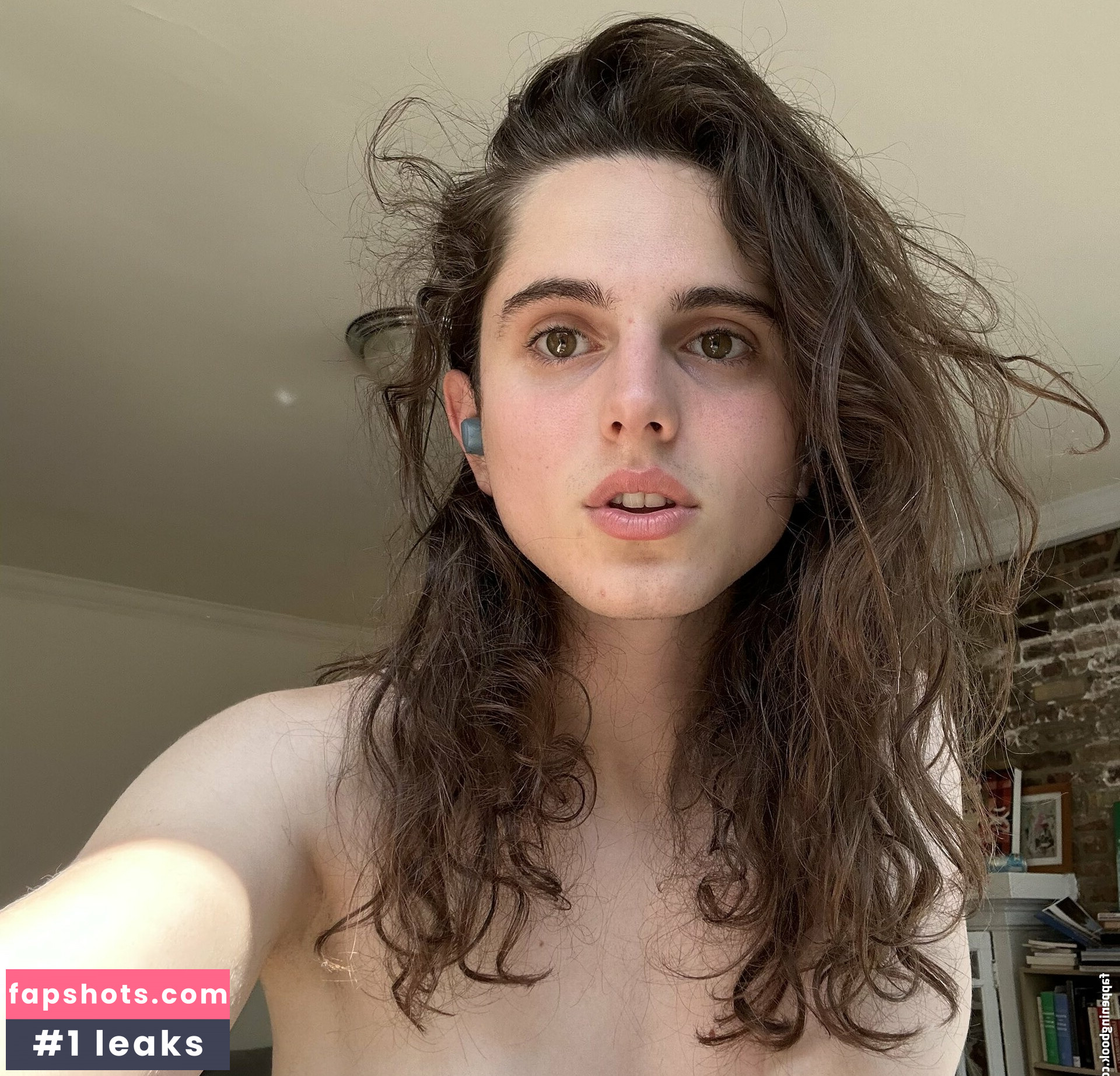 Helmet Girl gallery photo #17