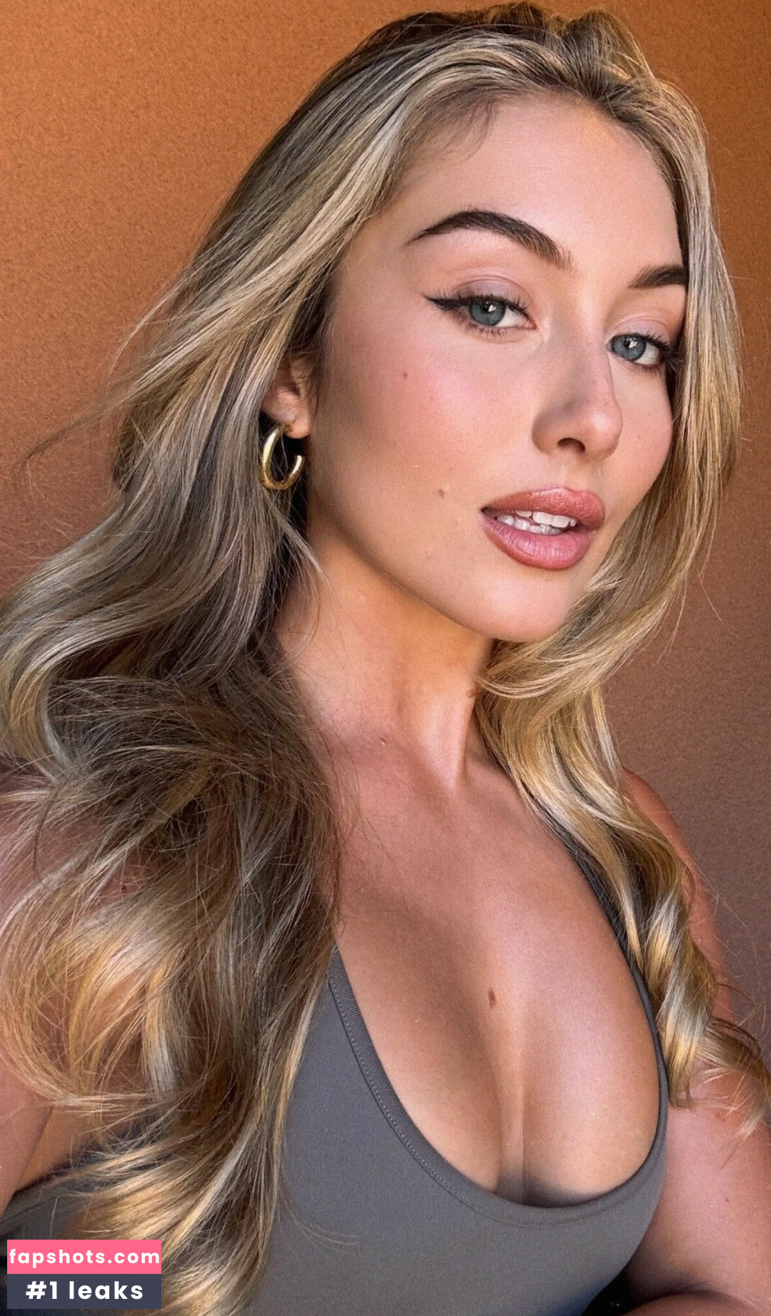 Heloise Hut gallery photo #13