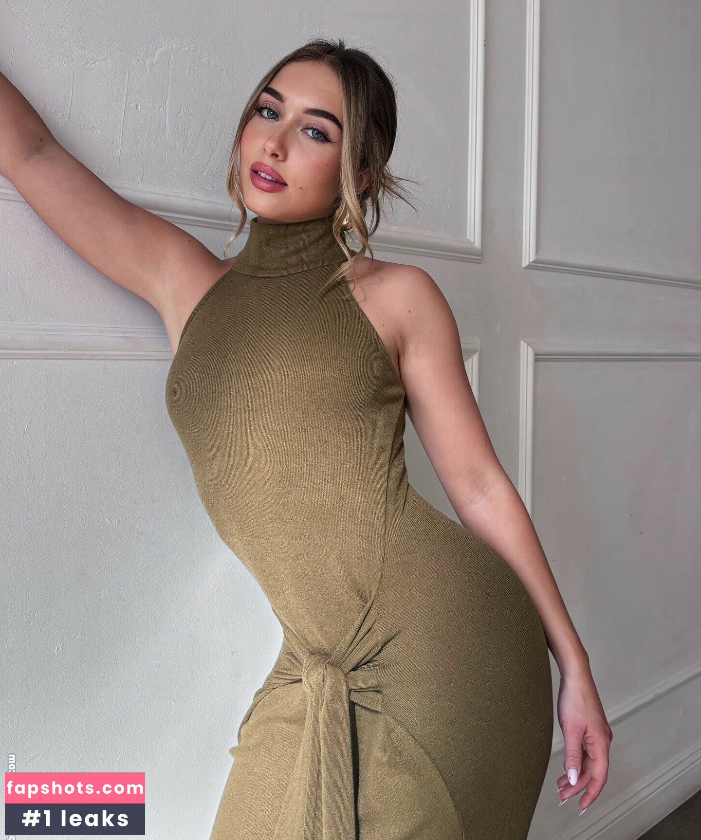 Heloise Hut gallery photo #126