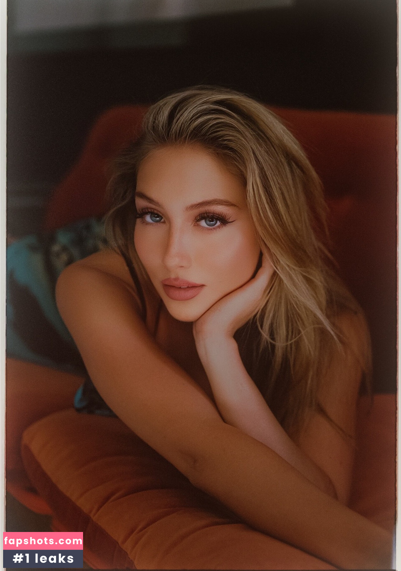 Heloise Hut gallery photo #65