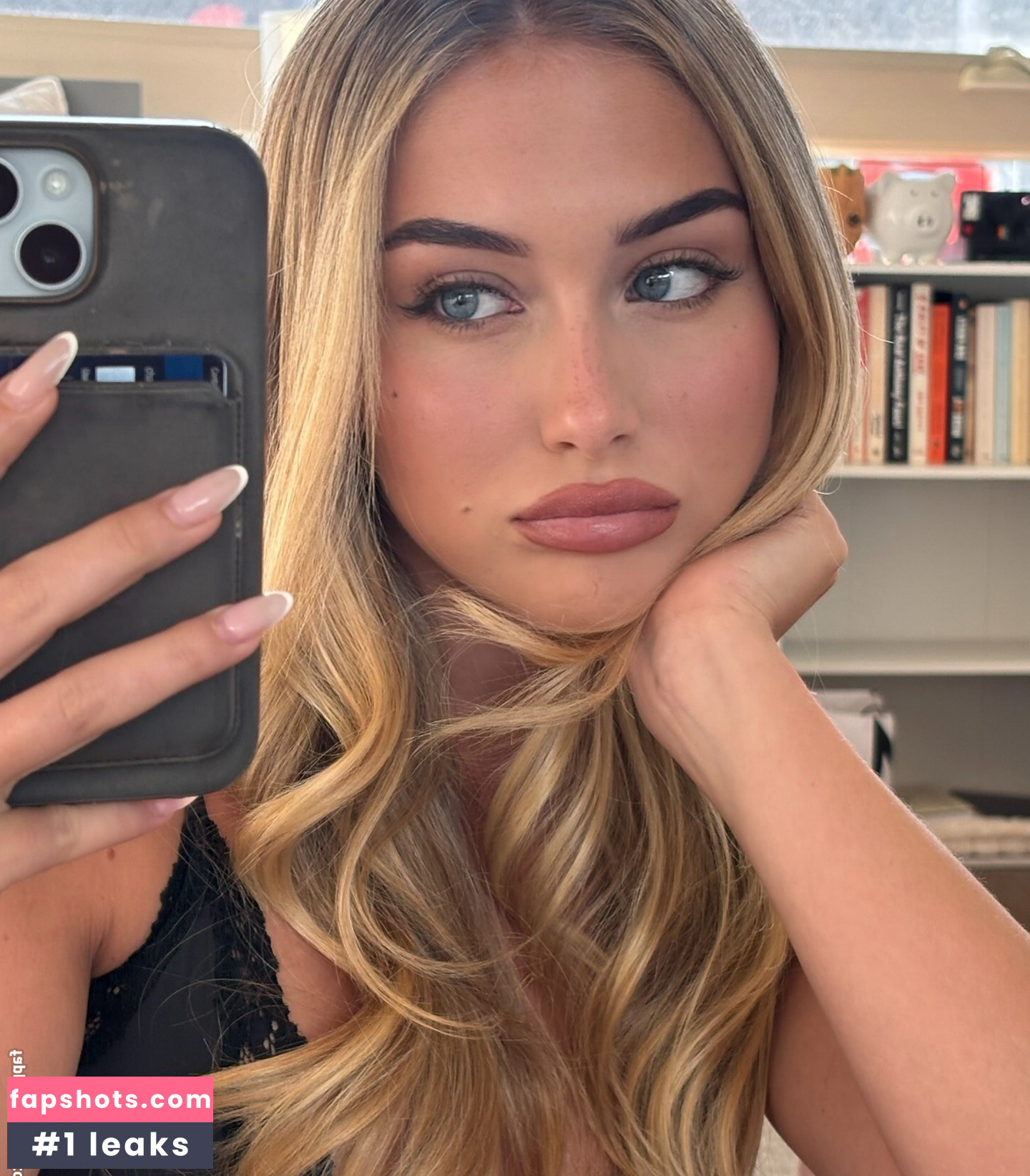 Heloise Hut gallery photo #99