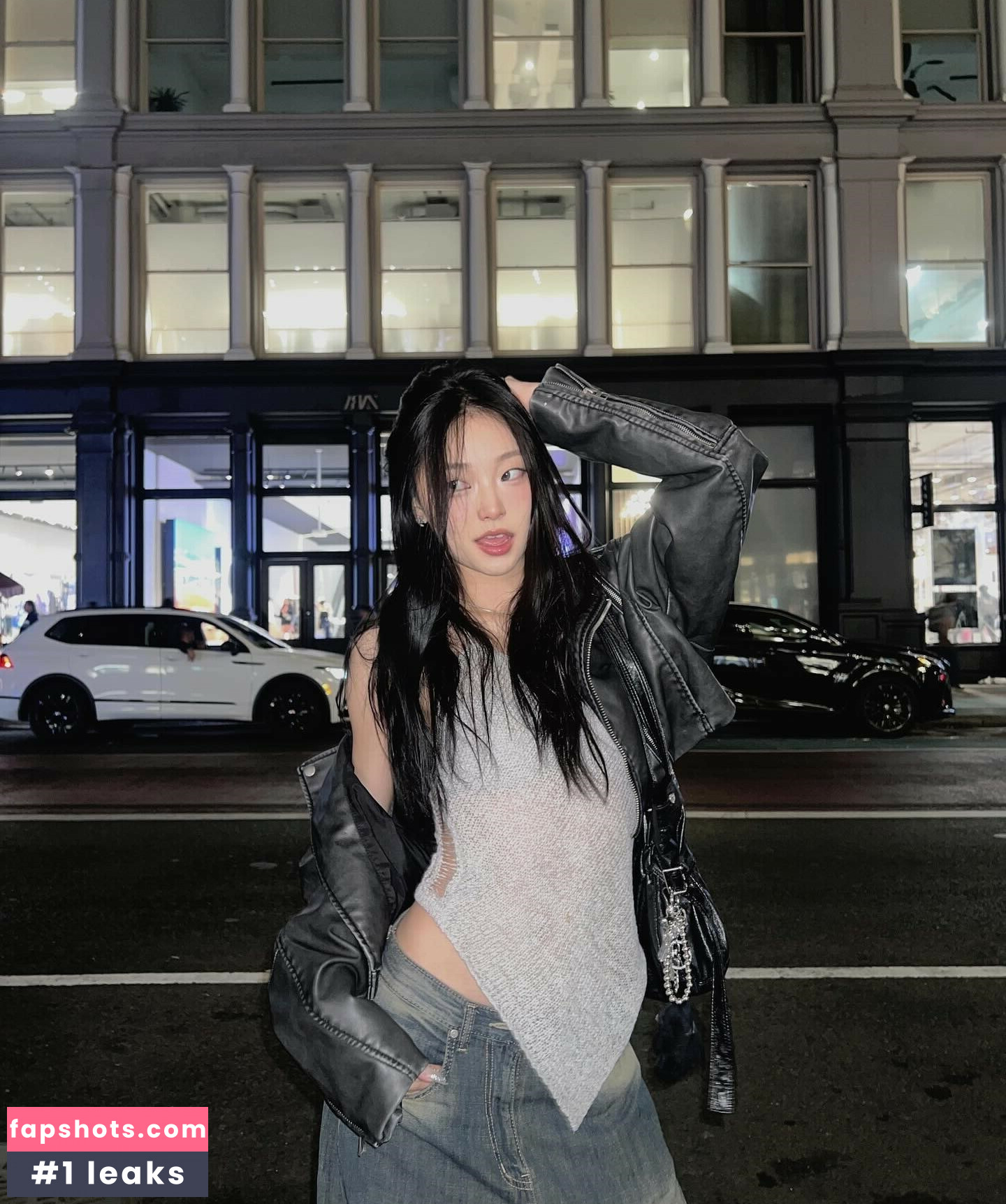 Hena Yang gallery photo #35