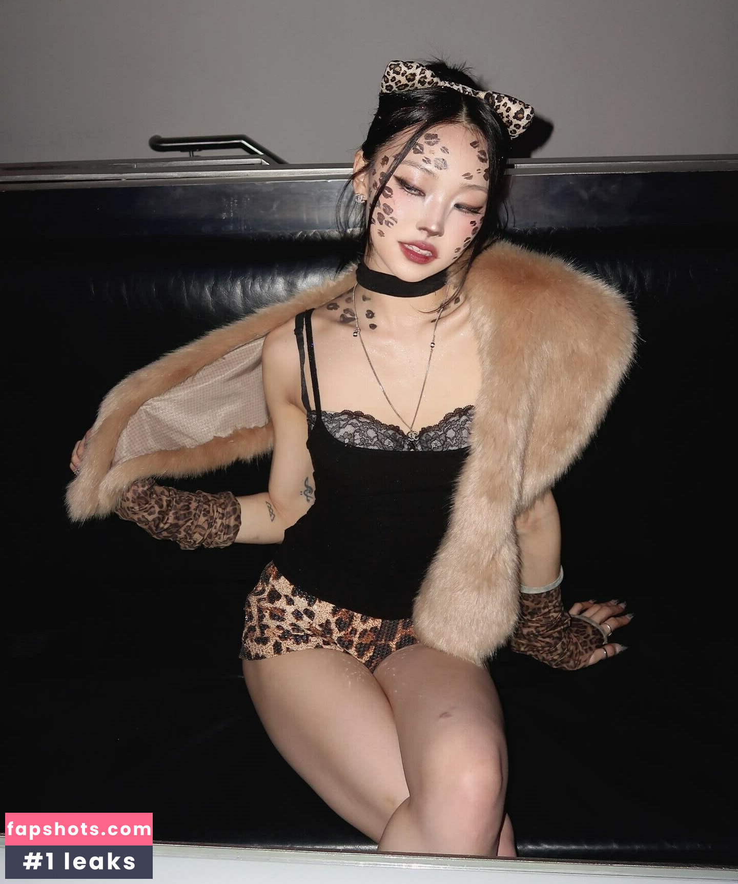 Hena Yang gallery photo #37