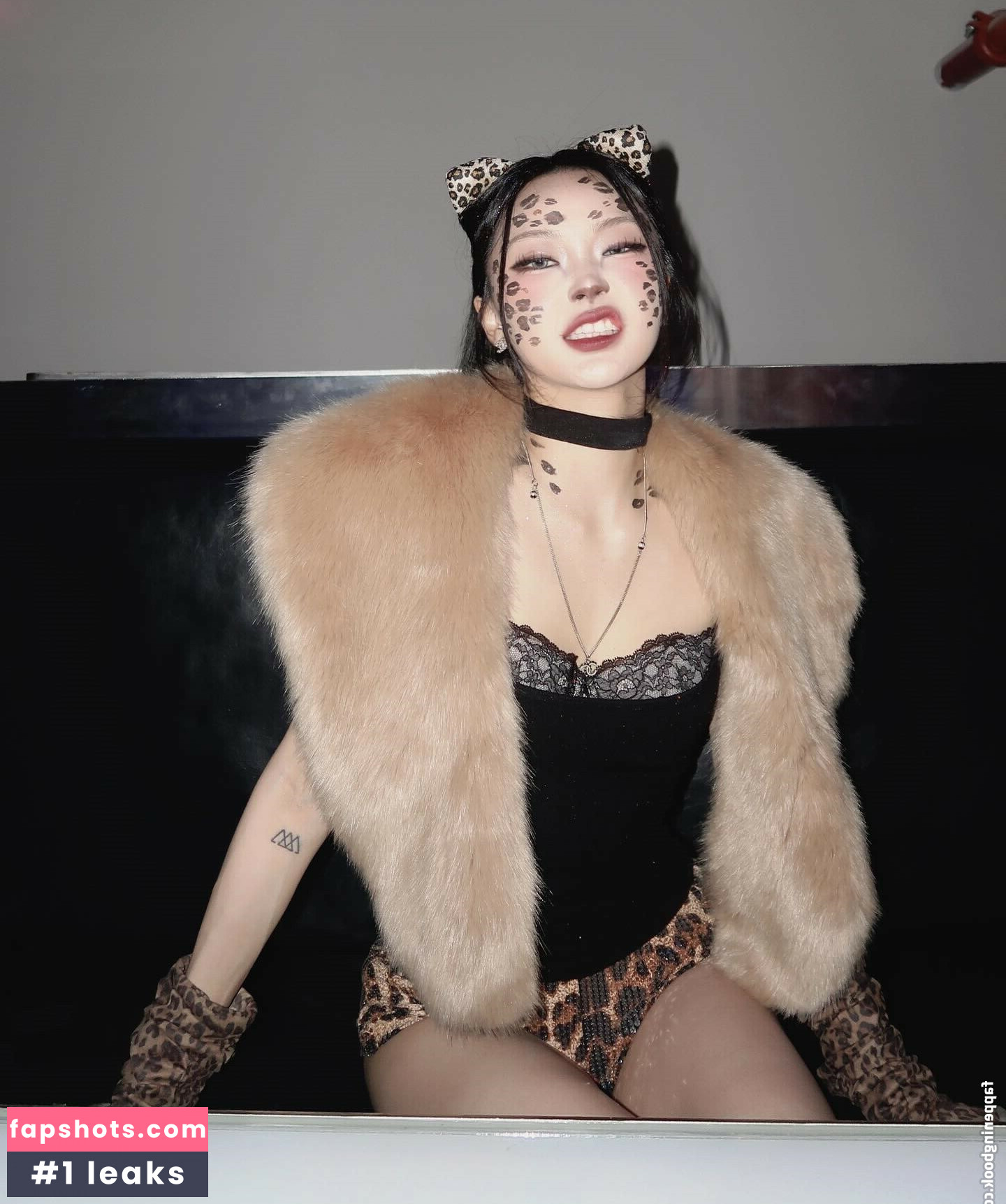 Hena Yang gallery photo #43