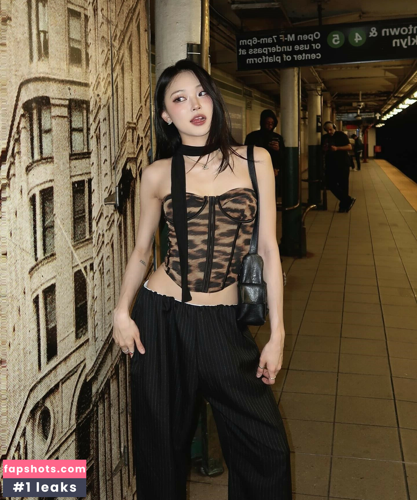 Hena Yang gallery photo #44