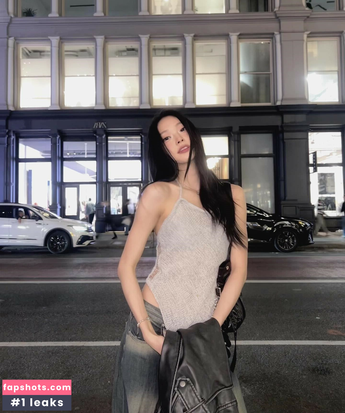 Hena Yang gallery photo #49