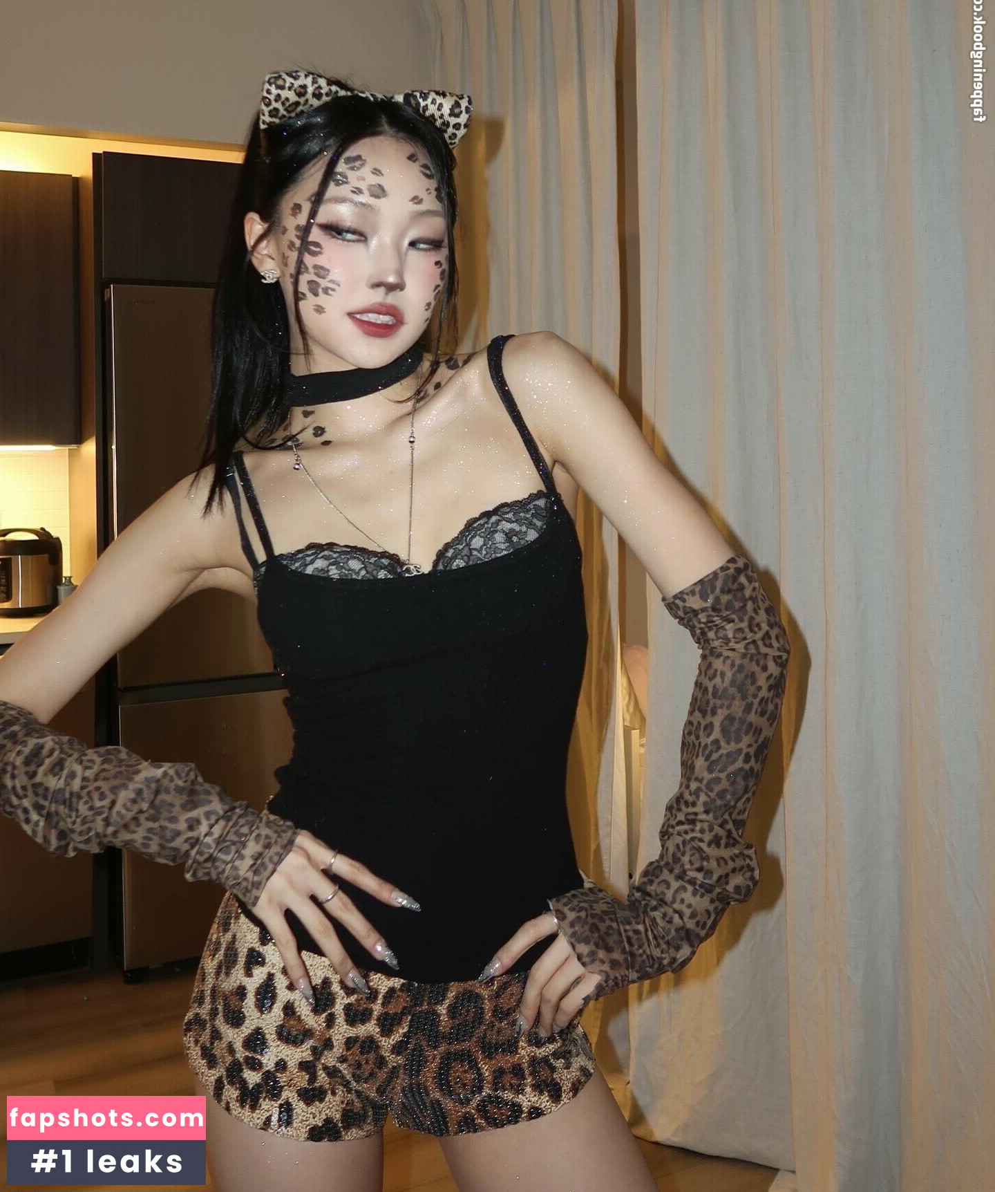 Hena Yang gallery photo #50