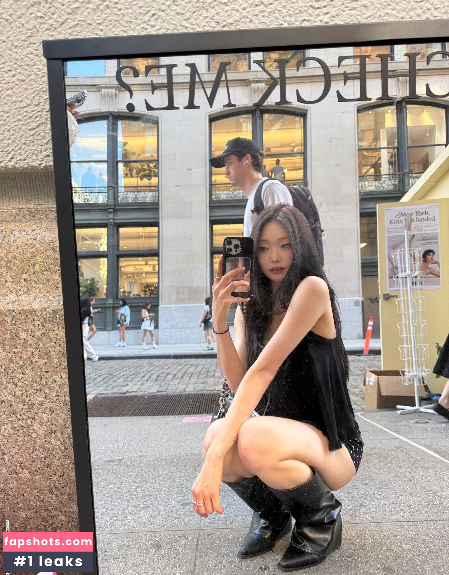 Hena Yang gallery photo #7