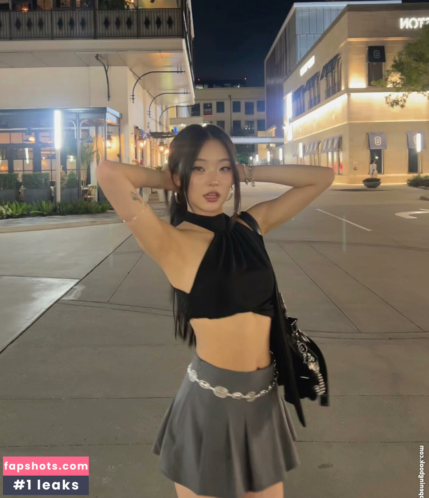 Hena Yang gallery photo #69