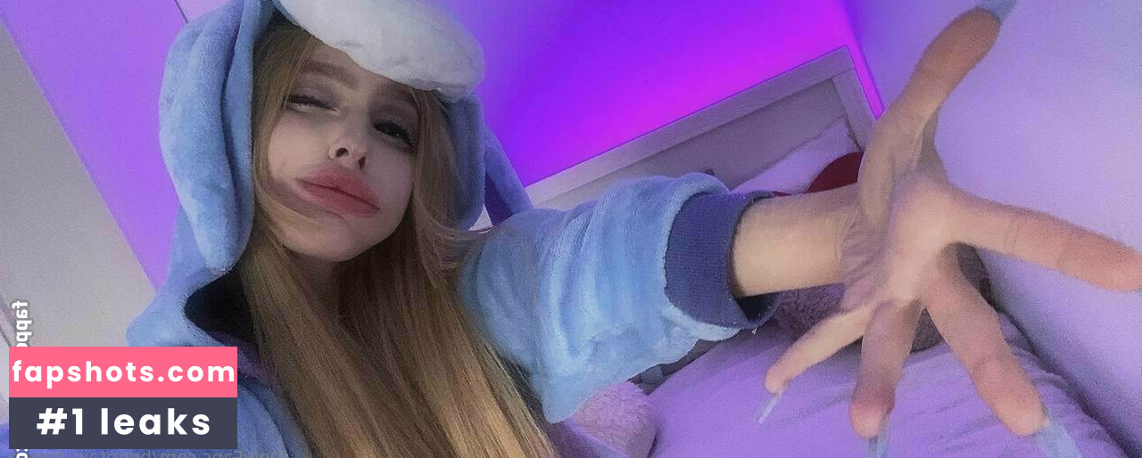 henntaiii_queen gallery photo #15