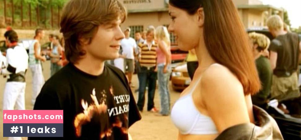 Henriette Richter-Röhl Nude Leaks OnlyFans Photos #10 - LeakJerk