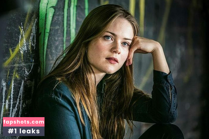 Hera Hilmar gallery photo #20