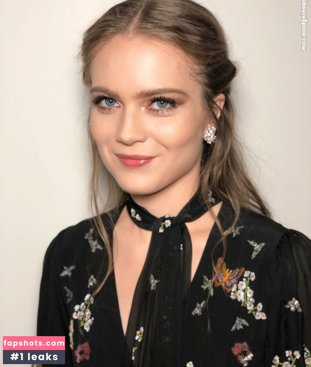 Hera Hilmar gallery photo #25