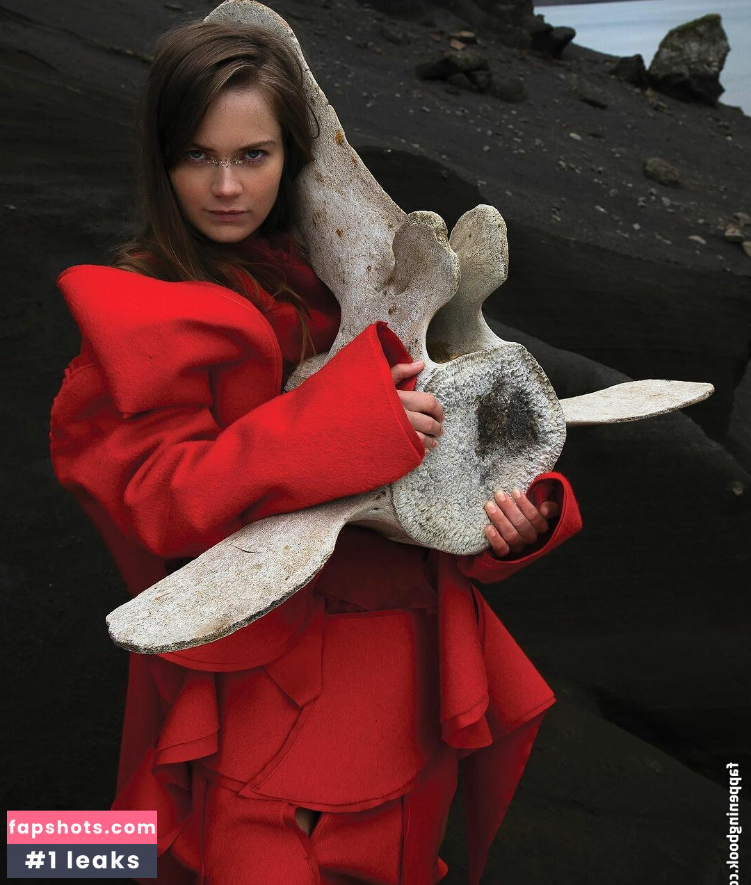Hera Hilmar gallery photo #10