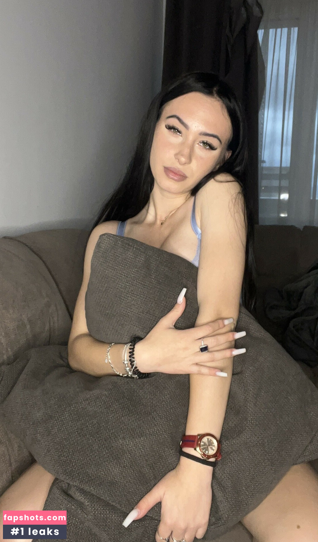 hereishannah gallery photo #3