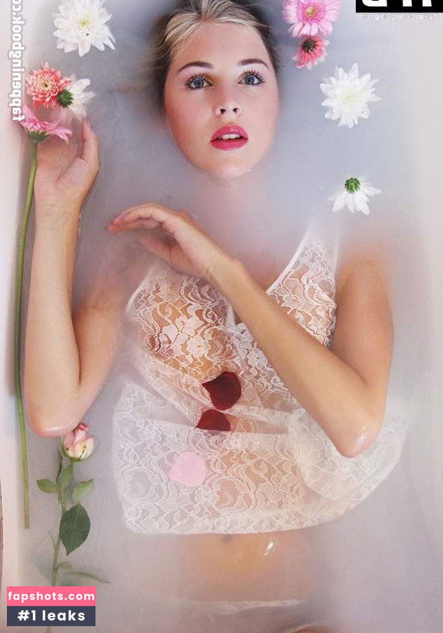 Hermione Corfield Nude Leaks OnlyFans Photos #49 - LeakJerk